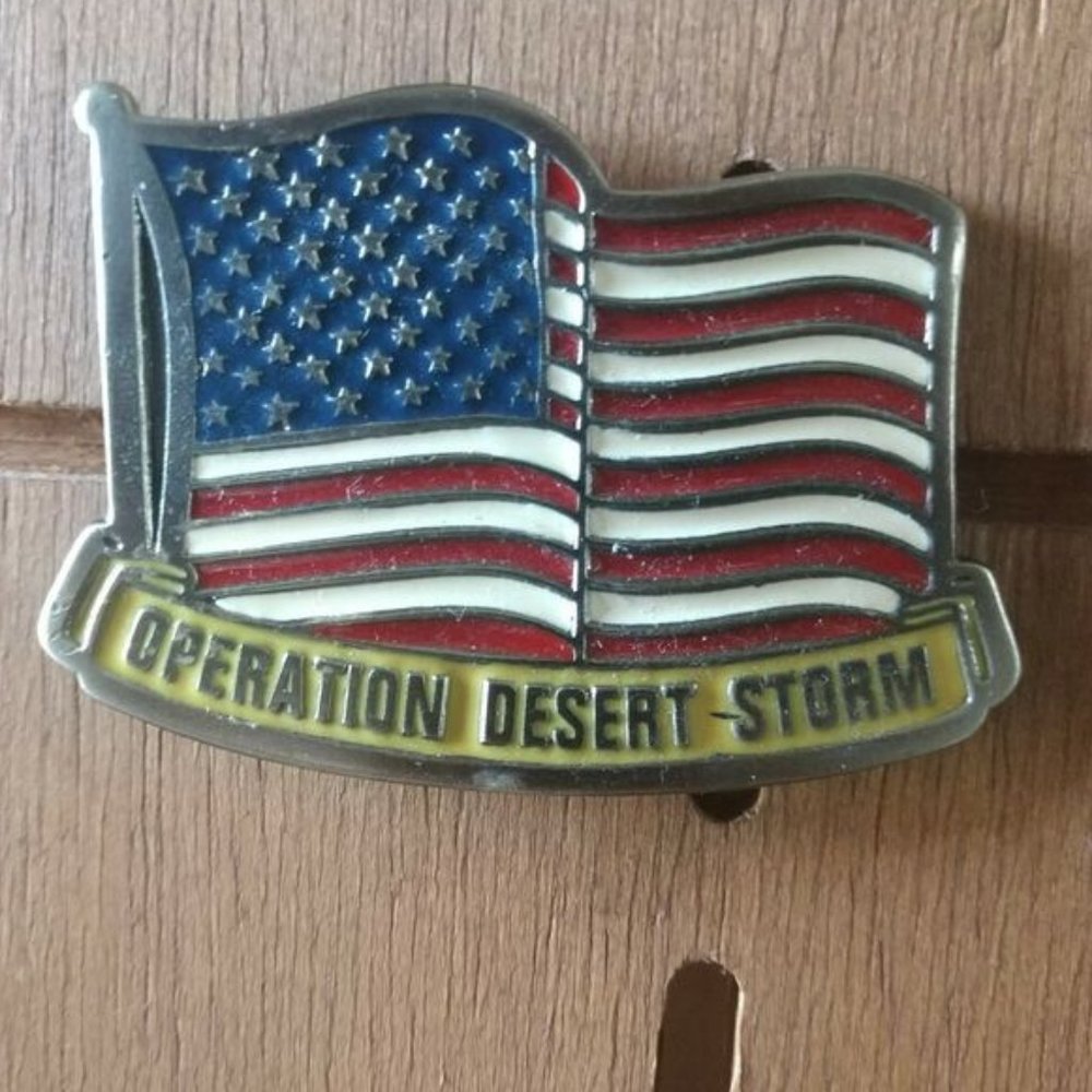 🩸🩸Belt Buckle Vintage Operation Desert Storm THE AMERICAN FLAG